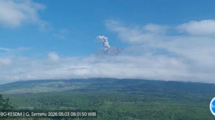 Gunung Semeru Kembali Erupsi, Warga Diminta Menjauh Hingga 13 Km dari Kawah