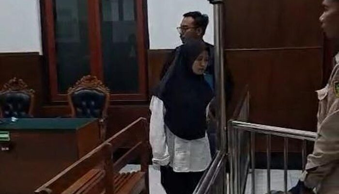Terapis Spa Surabaya Diduga Gunakan Uang Korban untuk Menginap di Hotel Mewah