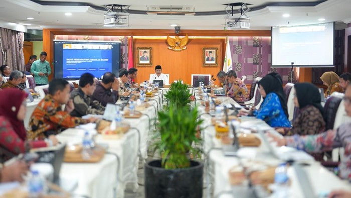 Pesan Mensos Gus Ipul Jelang MPLS Sekolah Rakyat, Tekankan Disiplin dan Semangat Belajar