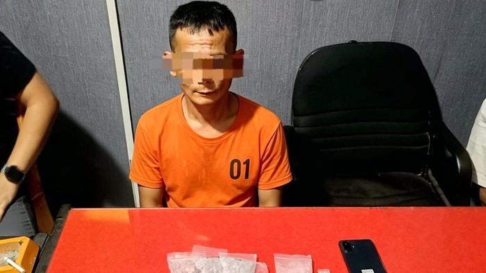 Polres Inhil Tangkap Pengedar Narkoba di Rumah Makan, Ribuan Butir Ekstasi Berhasil Diamankan